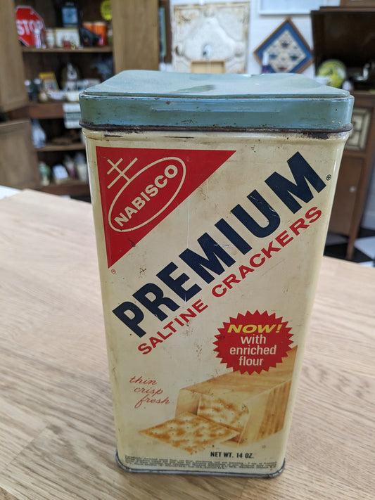 Premium Saltine Crackers Tin