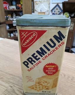 Premium Saltine Crackers Tin